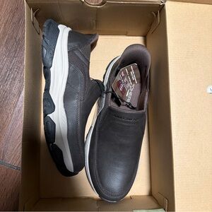 Skechers Men's Izaiah Hands Free Swift Fit Slip-On Sneaker Sz 11